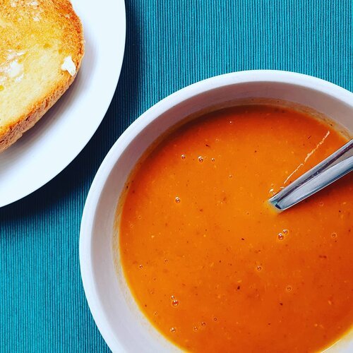 MY EASY HOMEMADE BUTTERNUT SQUASH SOUP RECIPE