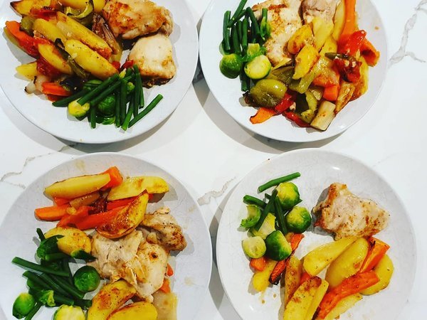 SUPER QUICK CHICKEN AND VEGETABLE TRAYBAKE RECIPE