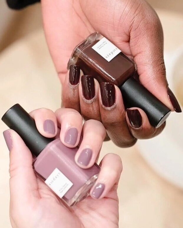 7 Natural & Non-Toxic Nail Polish Brands For Healthy, Sustainable Nails